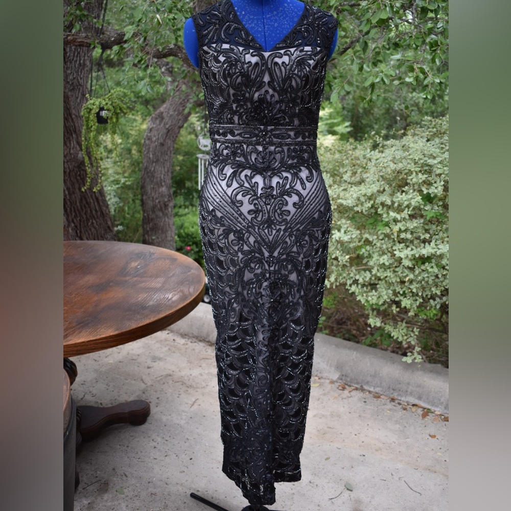 Sue Wong Black and Silver Sequin Sheath Dress